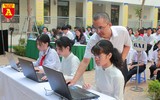 Giáo viên, học sinh hào hứng tham gia cuộc thi 
